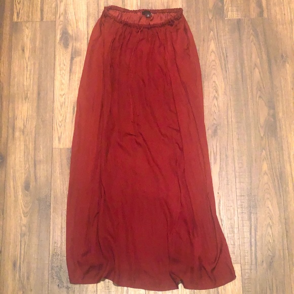 Skirt - Picture 1 of 2